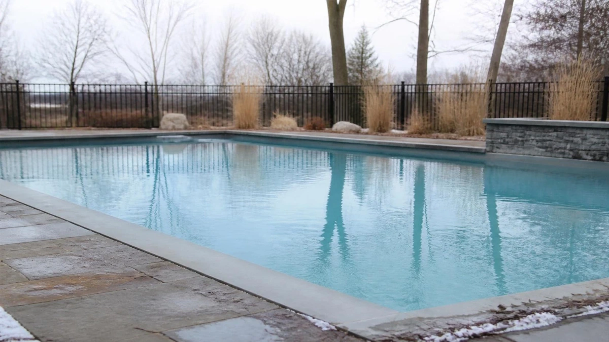 A pool in the first weeks of the season